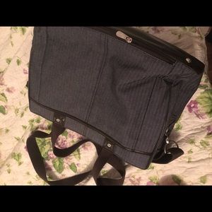 Thirty One Large Multi pocket Carry On tote